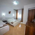 Noan & 3* Dhërmi