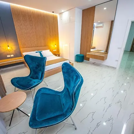 Noan & Отель Дхерми