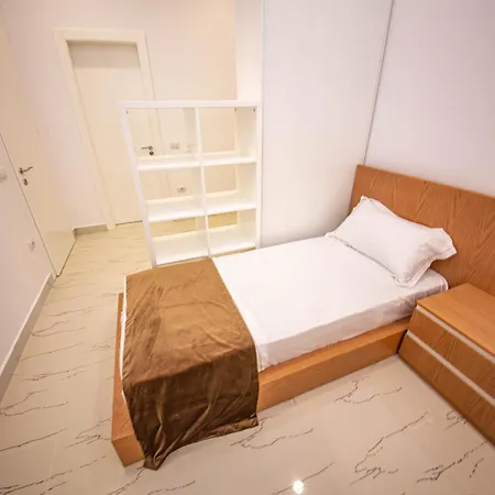 Noan & Hotel Dhermi