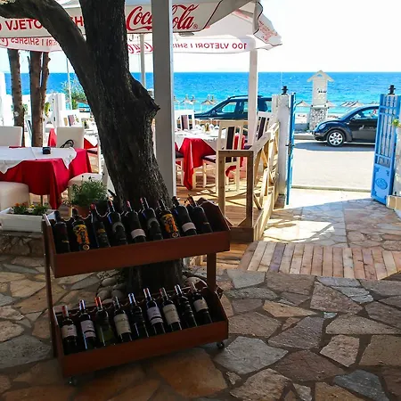 Noan & Hotel Dhermi