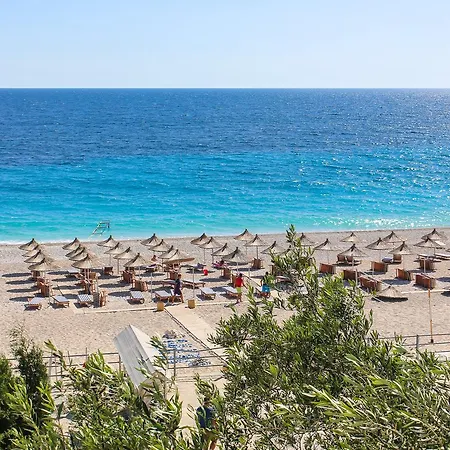 ホテル Noan & Dhërmi